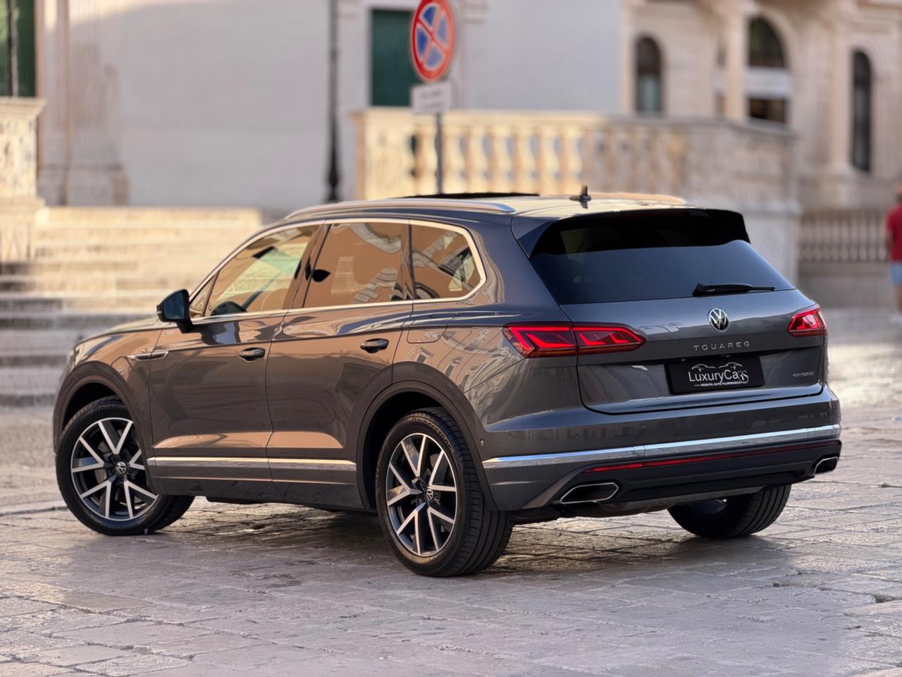 VOLKSWAGEN TOUAREG 3.0 V6 EHYBRID 340 CV PLUG-IN HYBRID
