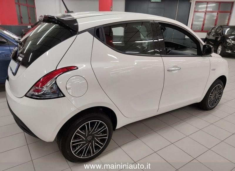 Lancia Ypsilon 1.0 Hybrid 70cv 5P Platino + Car Play "SUPER PROMO" m