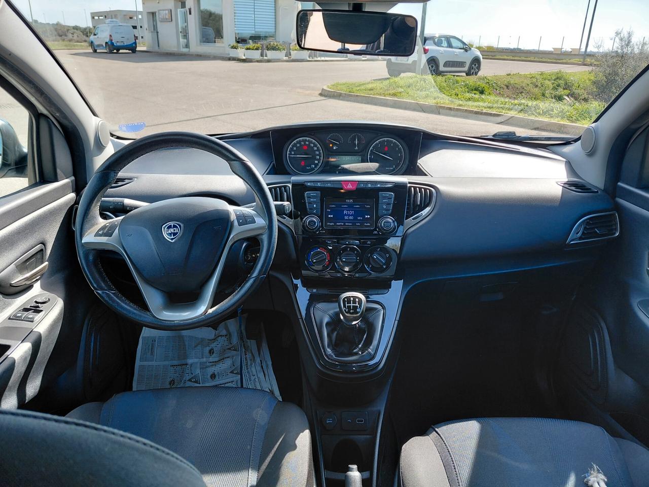 Lancia Ypsilon 1.2 69 CV 5 porte S&S Platinum