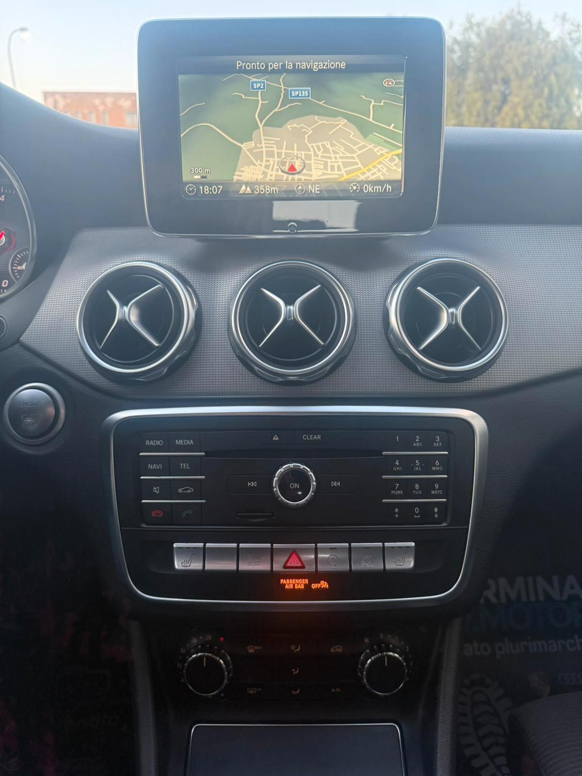 Mercedes-benz GLA 200CDI SPORT