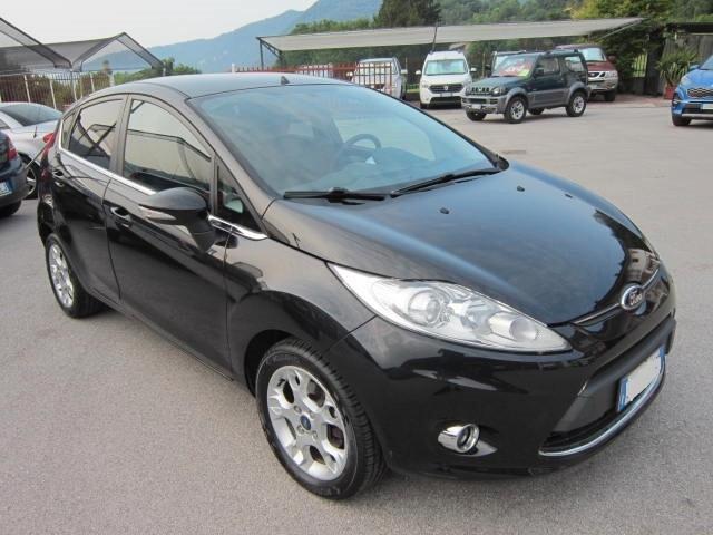 Ford Fiesta 1.4 TDCi 70CV 5 porte Titanium NEOPATENTATI