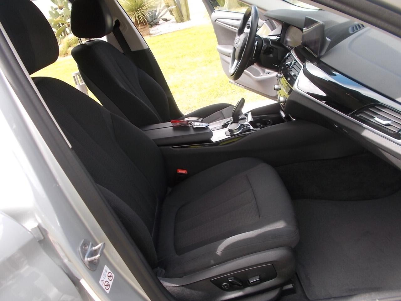 Bmw 518d Touring 150cv Aut. *FULL OPT.* da VETRINA