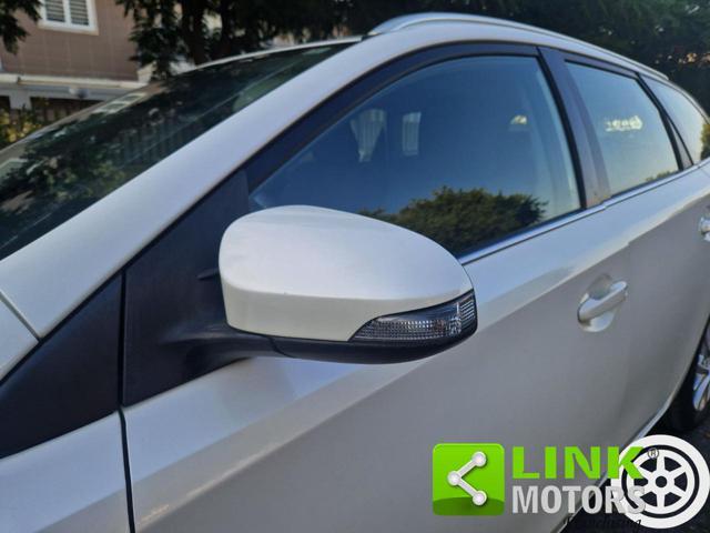 TOYOTA Auris 1.4 D-4D Active