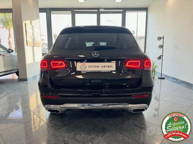 MERCEDES-BENZ GLC 200 d 4Matic Sport Pedane Fari