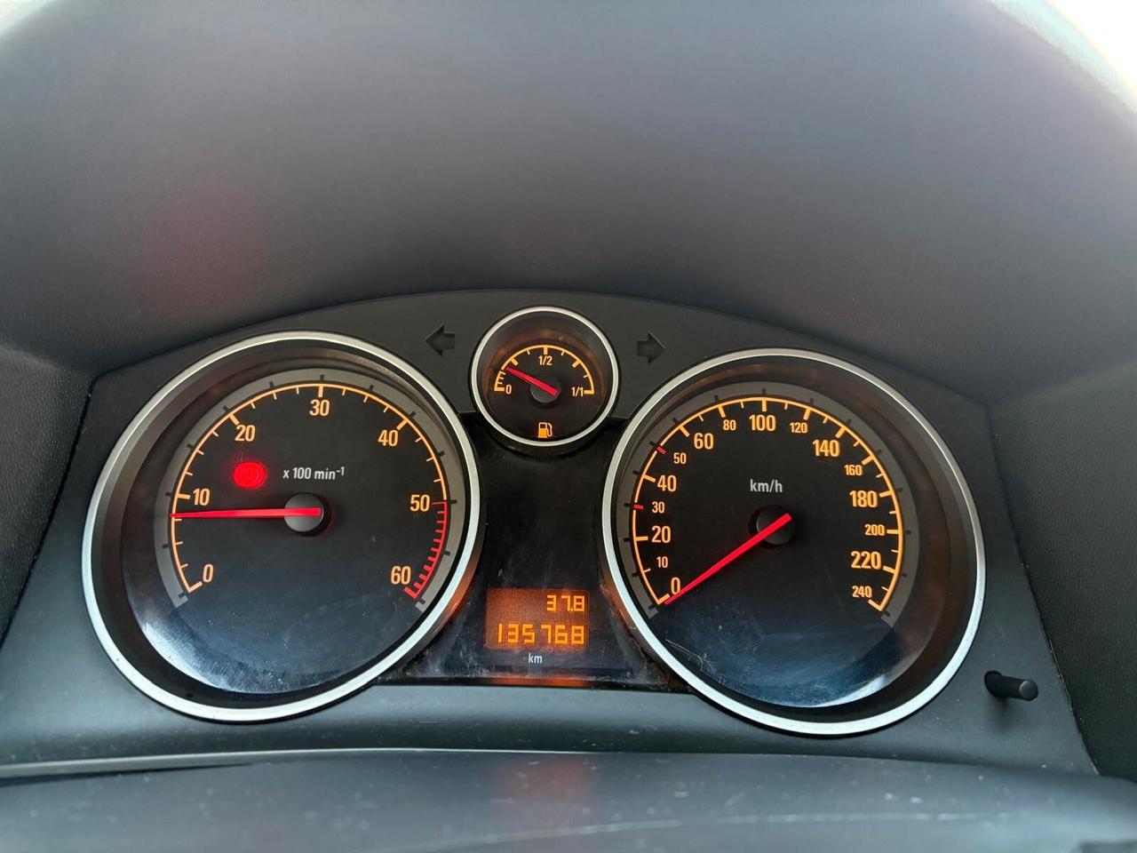 Opel Astra GTC 1.7 CDTI 110CV 3 porte