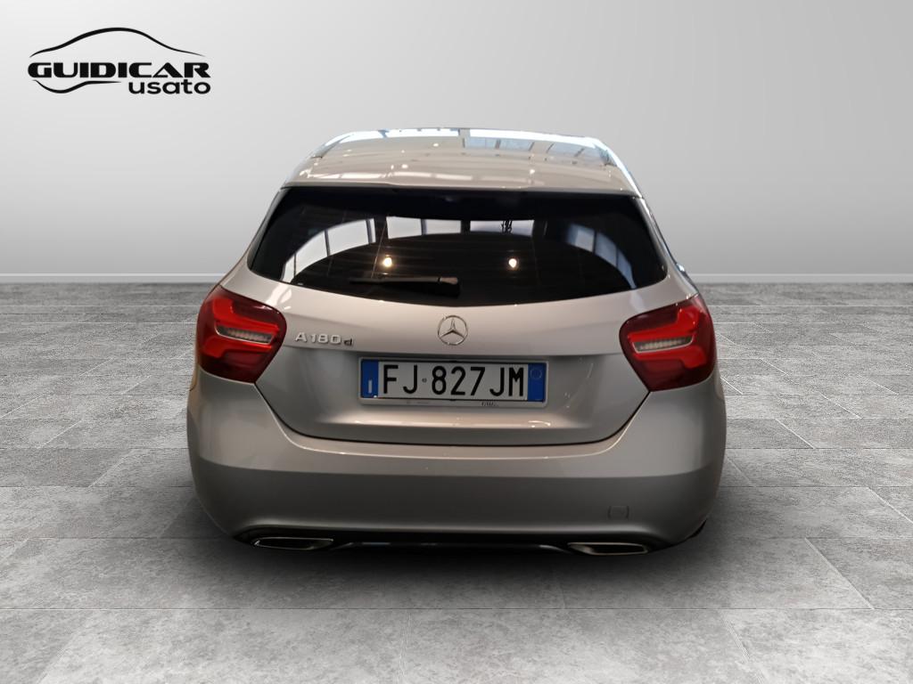 Mercedes-Benz Classe A - W176 - A 180 d Sport auto my16