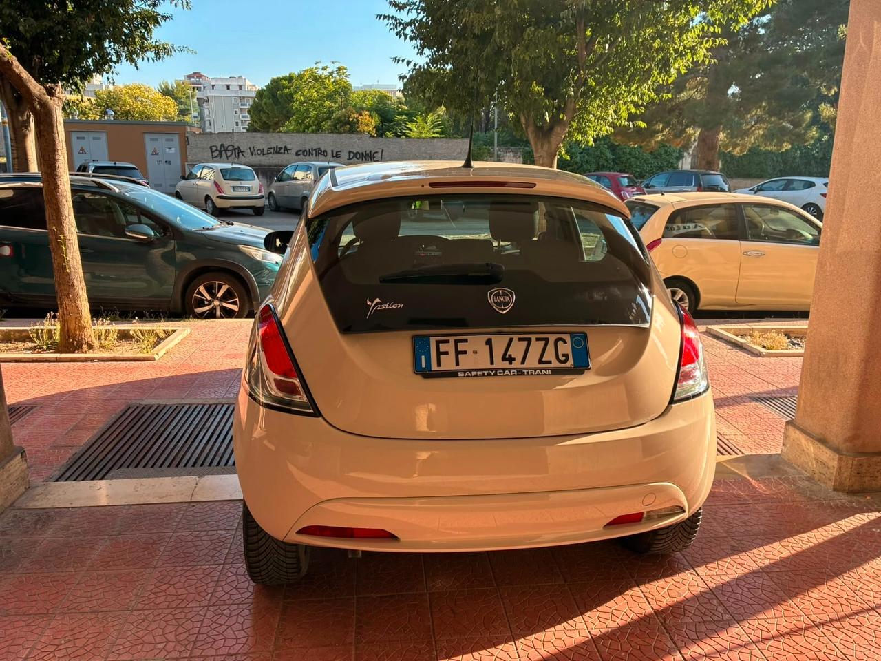 Lancia Ypsilon 1.2 69 CV 5 porte Silver