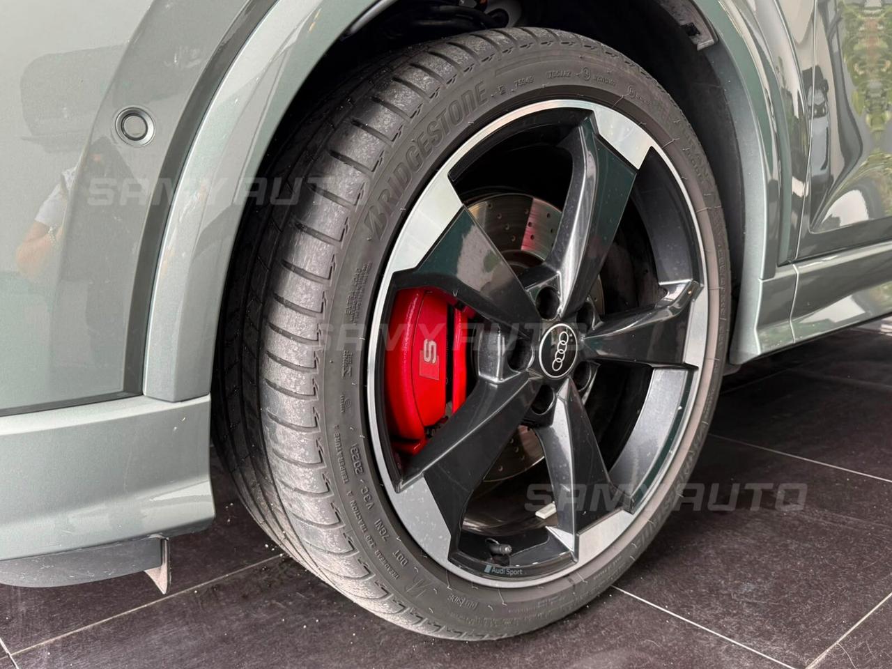 Audi Q2 SQ2 TFSI quattro S tronic sport attitude