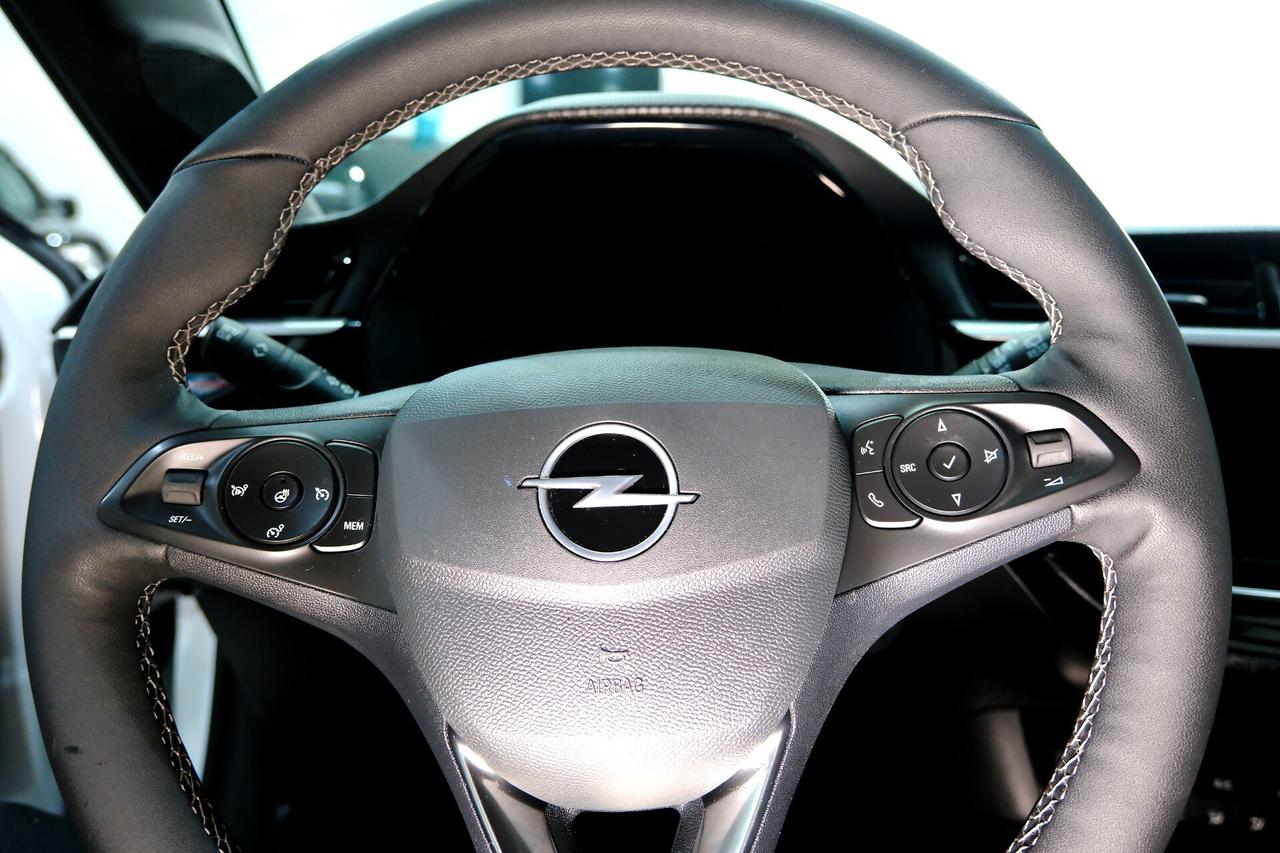 Opel Corsa 1.2 TURBO 100cv GS Line