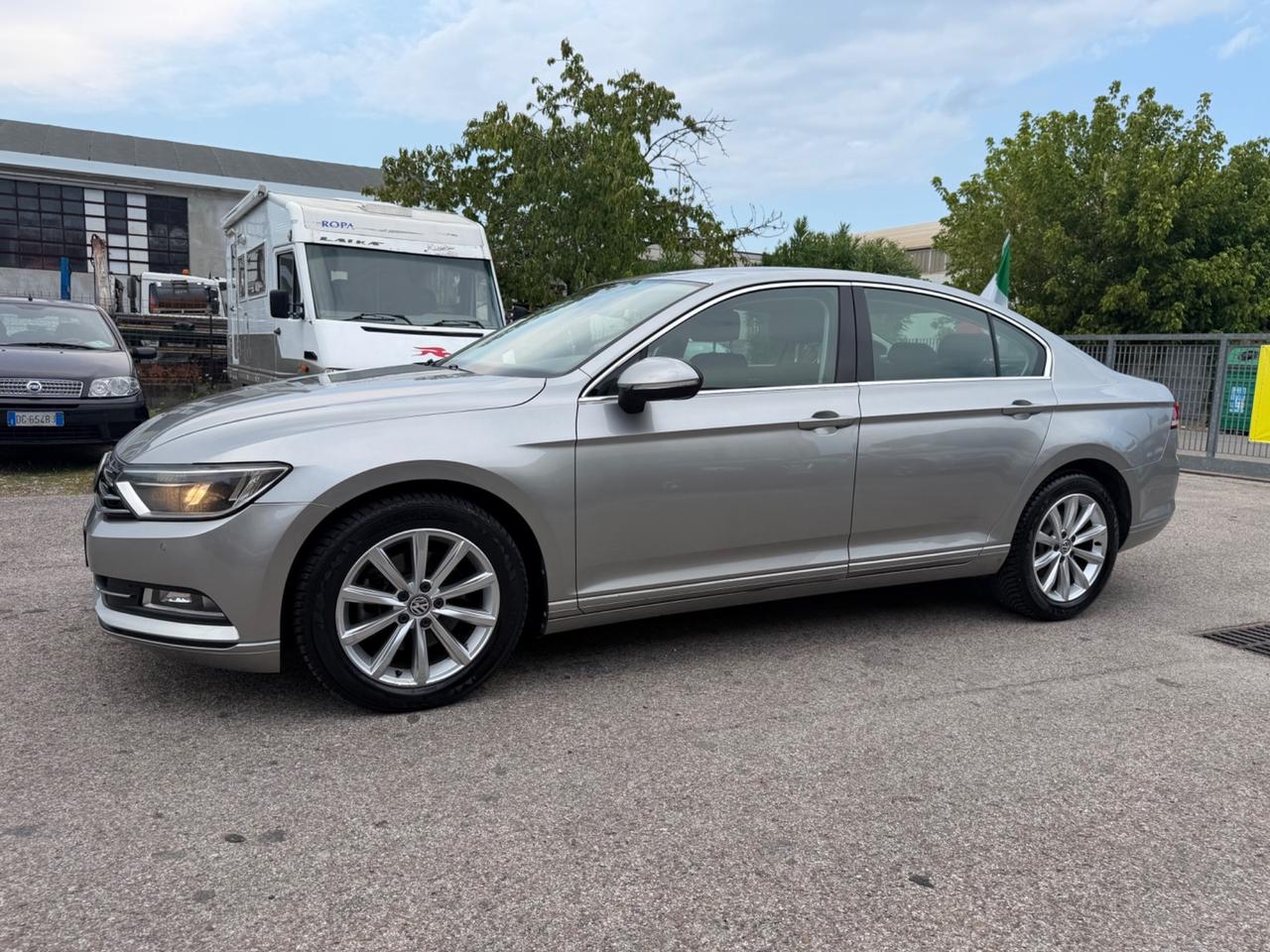 Volkswagen Passat 2.0 TDI DSG Comfortline BlueMotion Technology