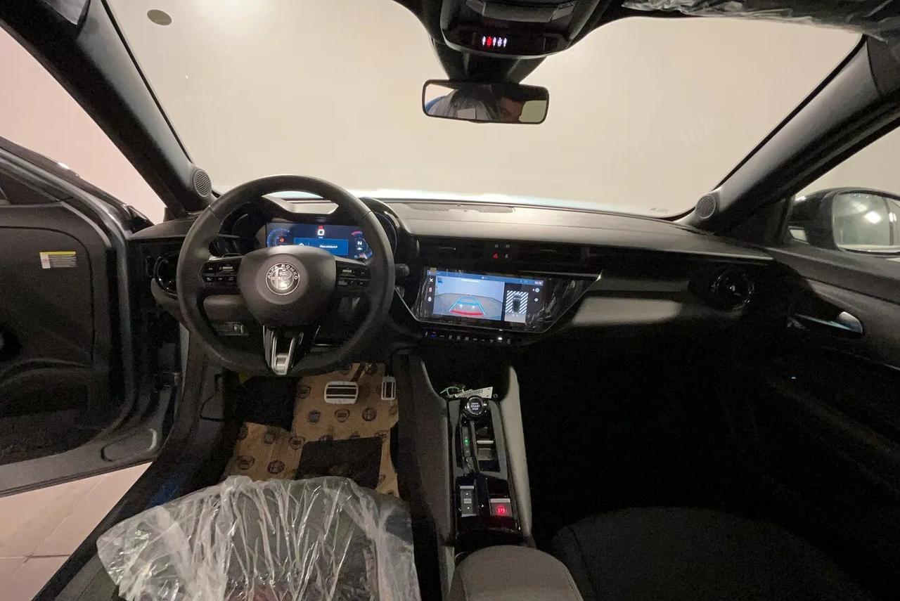 Alfa Romeo Junior 1.2 145 CV Hybrid eDCT6 Speciale