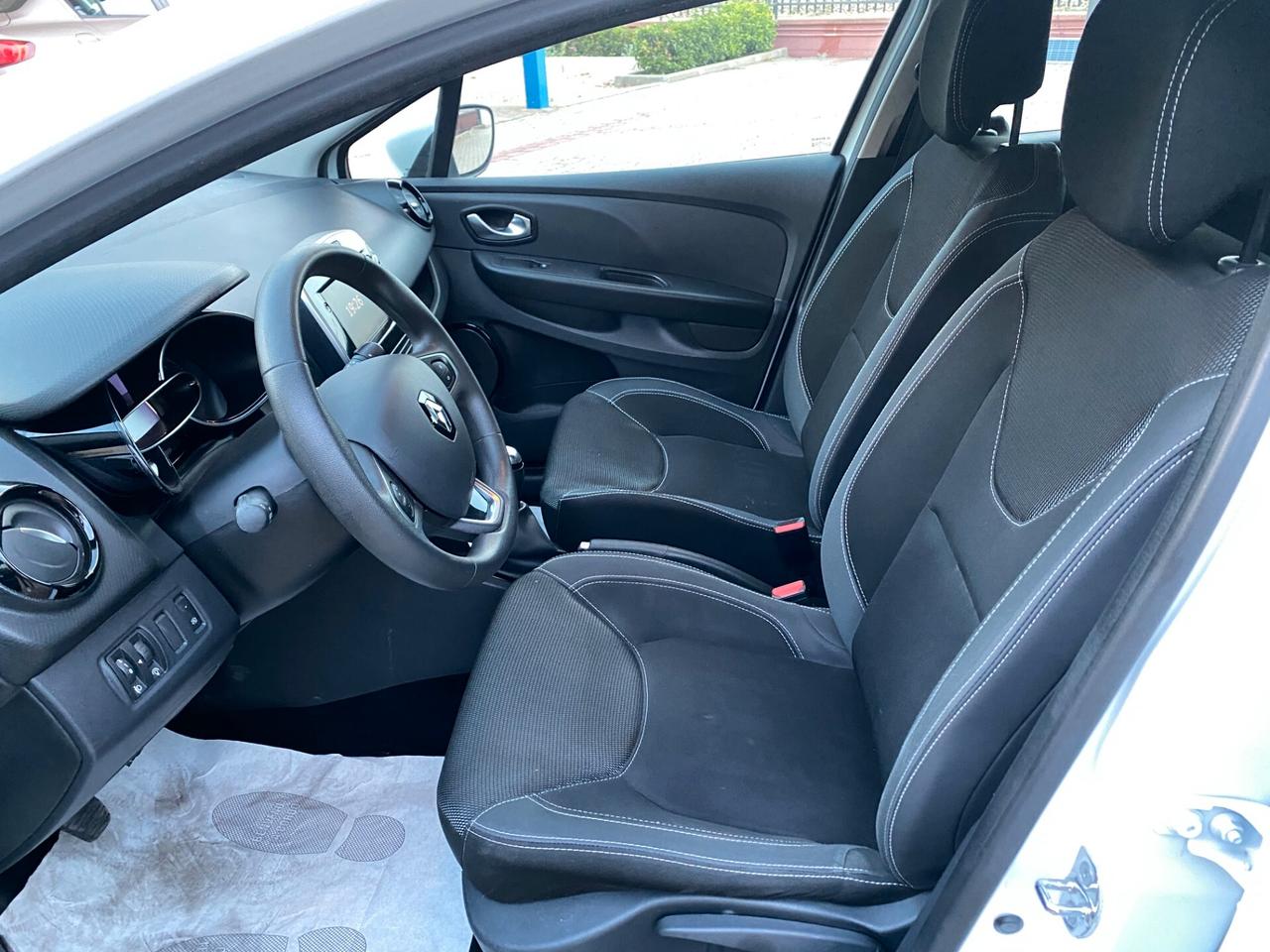 Renault Clio Sporter dCi 8V 90 CV Moschino Intens KM CERTIFICATI----Pacchetti auto per commercianti ---