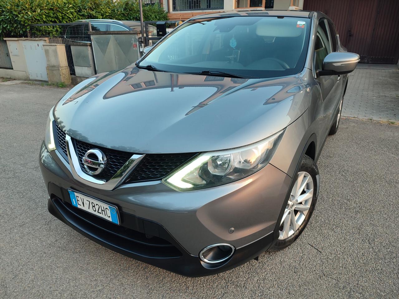 NISSAN QASHQAI DEL 2014 1.5DIESEL STUPENDA ECONOMICA