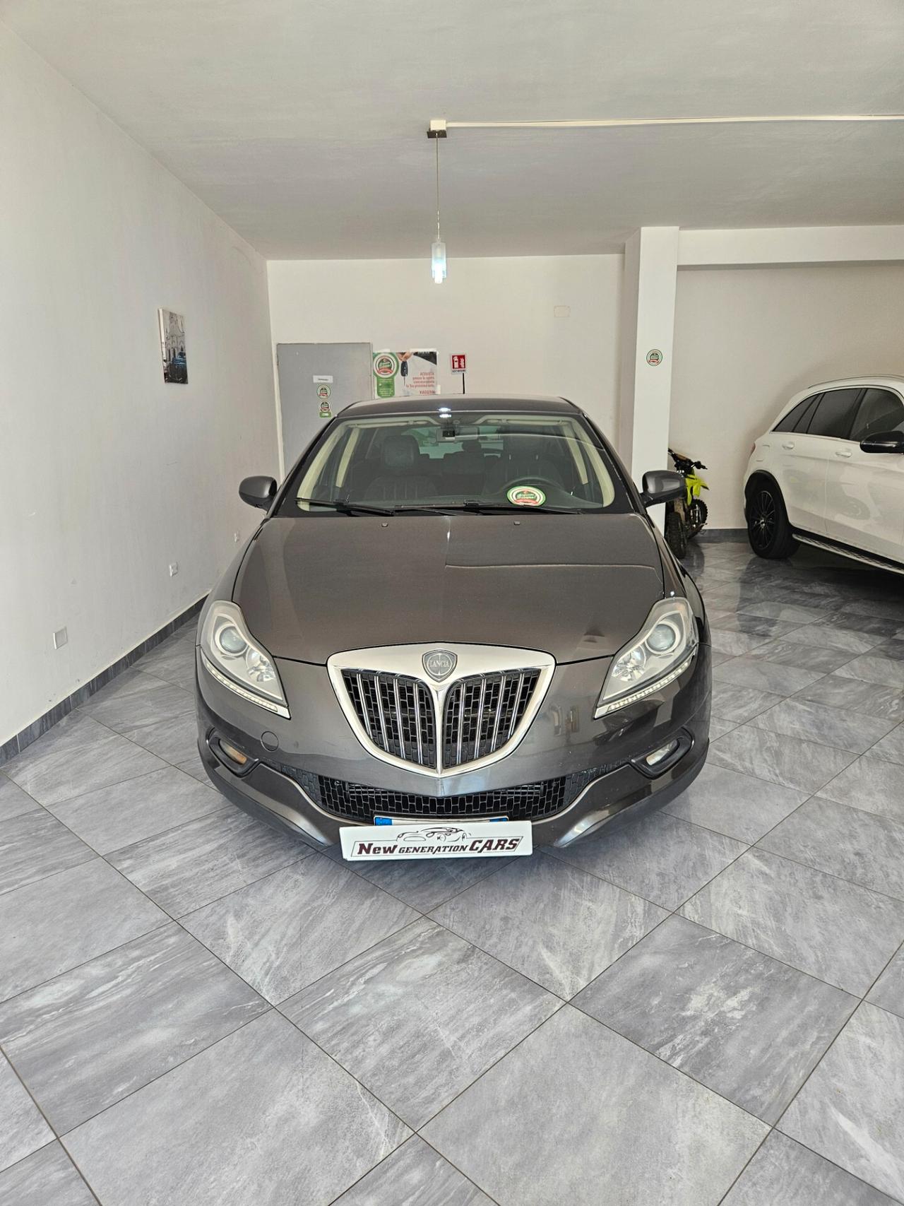 Lancia Delta 1.6 MJT DPF Silver