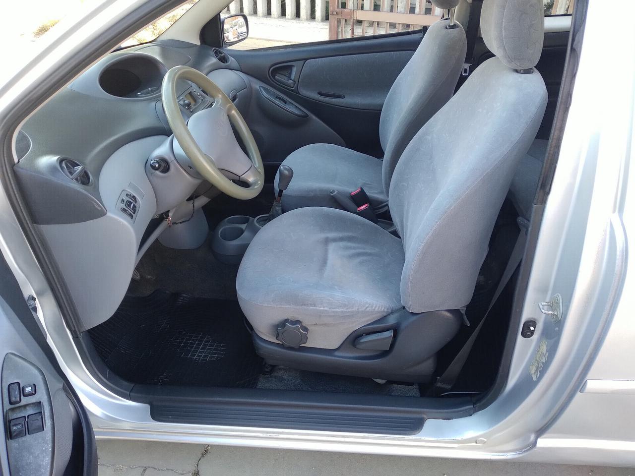 Toyota Yaris 1.0i 16V cat 3 porte Sol