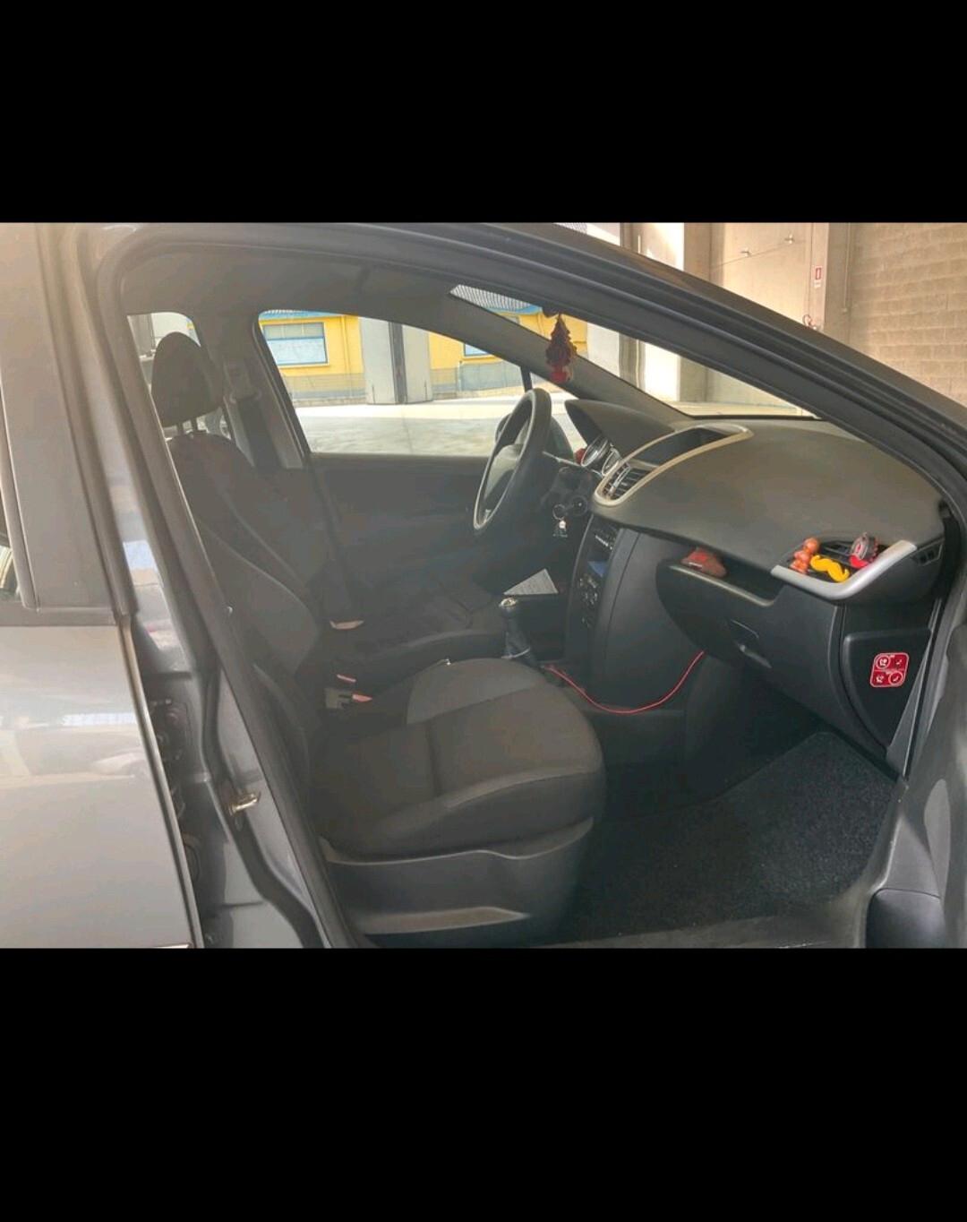 Peugeot 207 1.6 HDi 90CV 5p. Energie Sport 2010