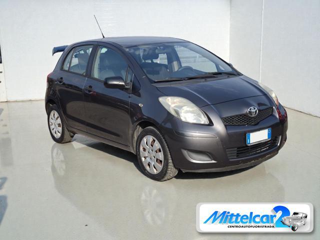 TOYOTA Yaris 1.0 5 porte Now