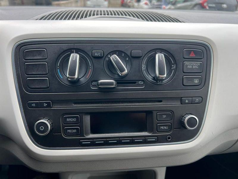 SEAT Mii 1.0 44kW Style GPL LEGGI