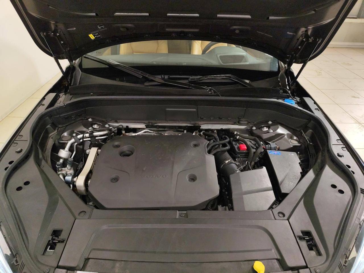 Volvo XC90 b5 Ultimate Dark awd 7 Posti