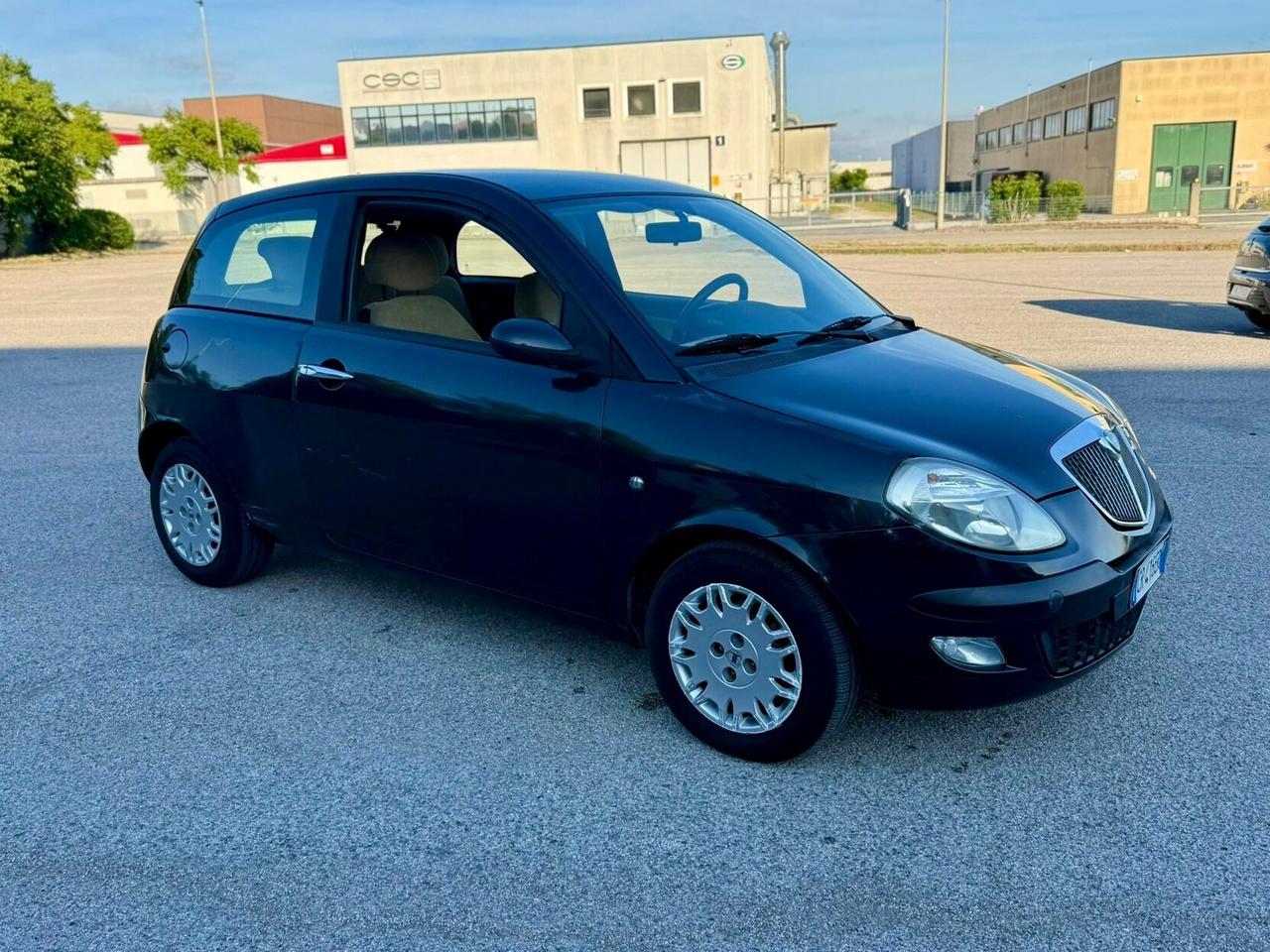 Lancia Ypsilon 1.2 benzina NEOPATENTATI uniproprietà