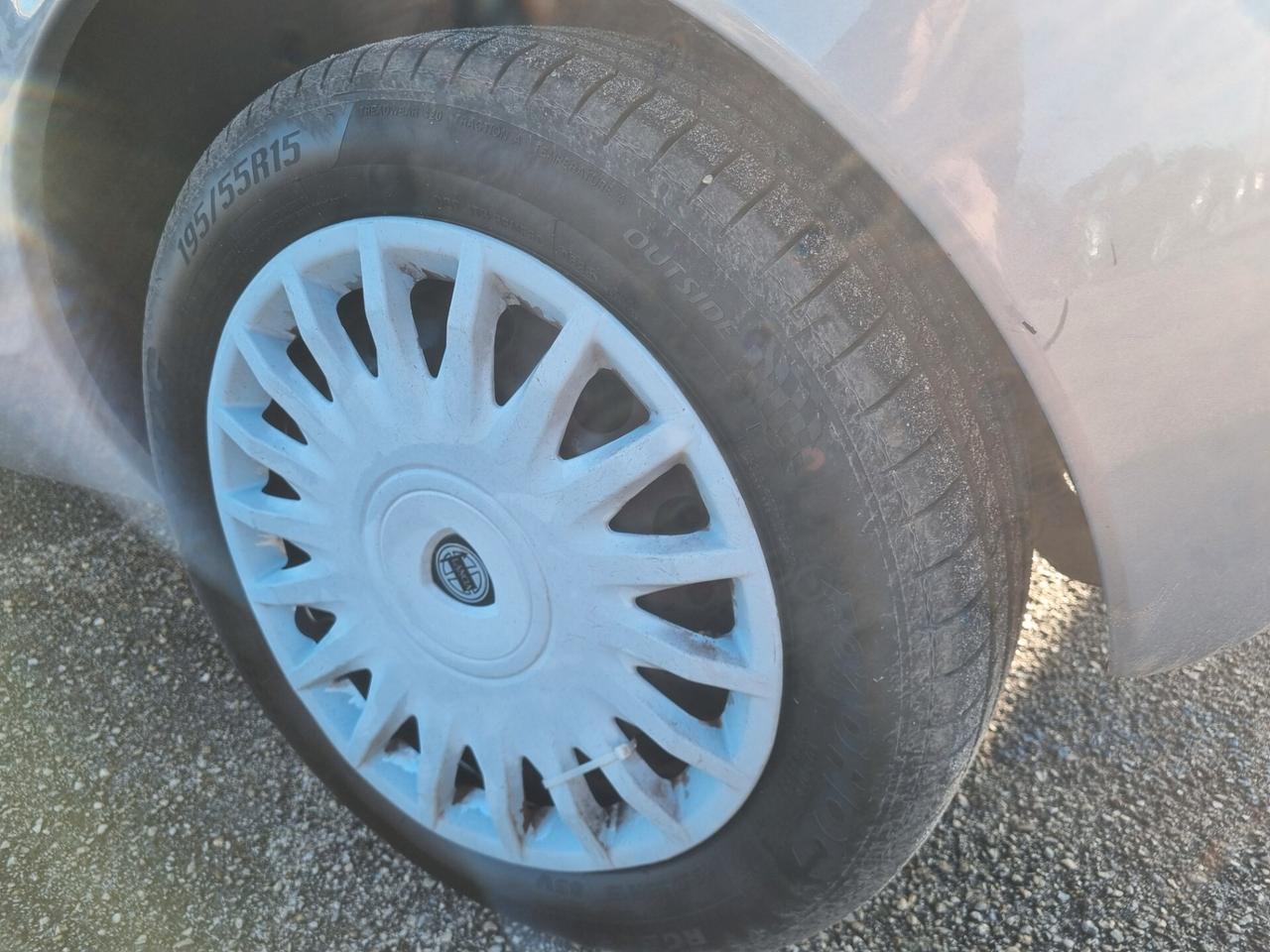 Lancia Ypsilon 1.4 Oro Ecochic GPL