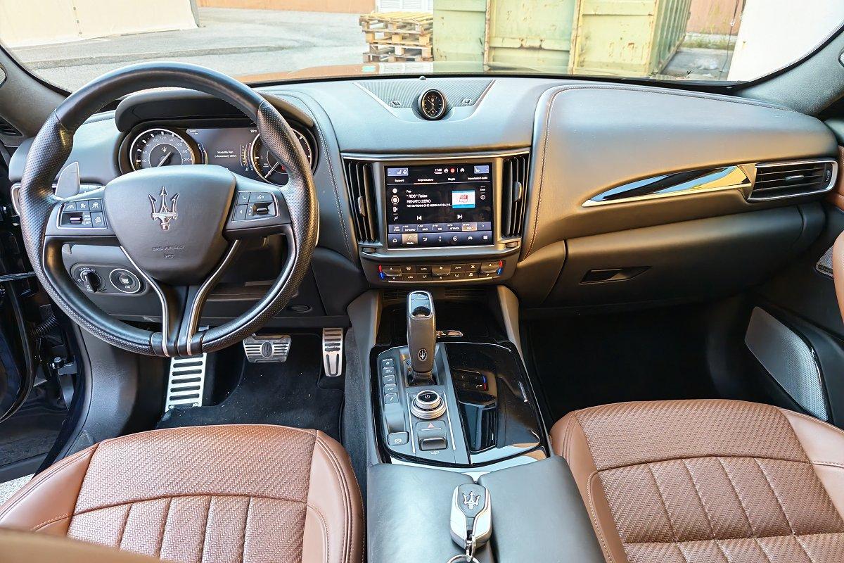 MASERATI Levante V6 Diesel 275 CV AWD Gransport