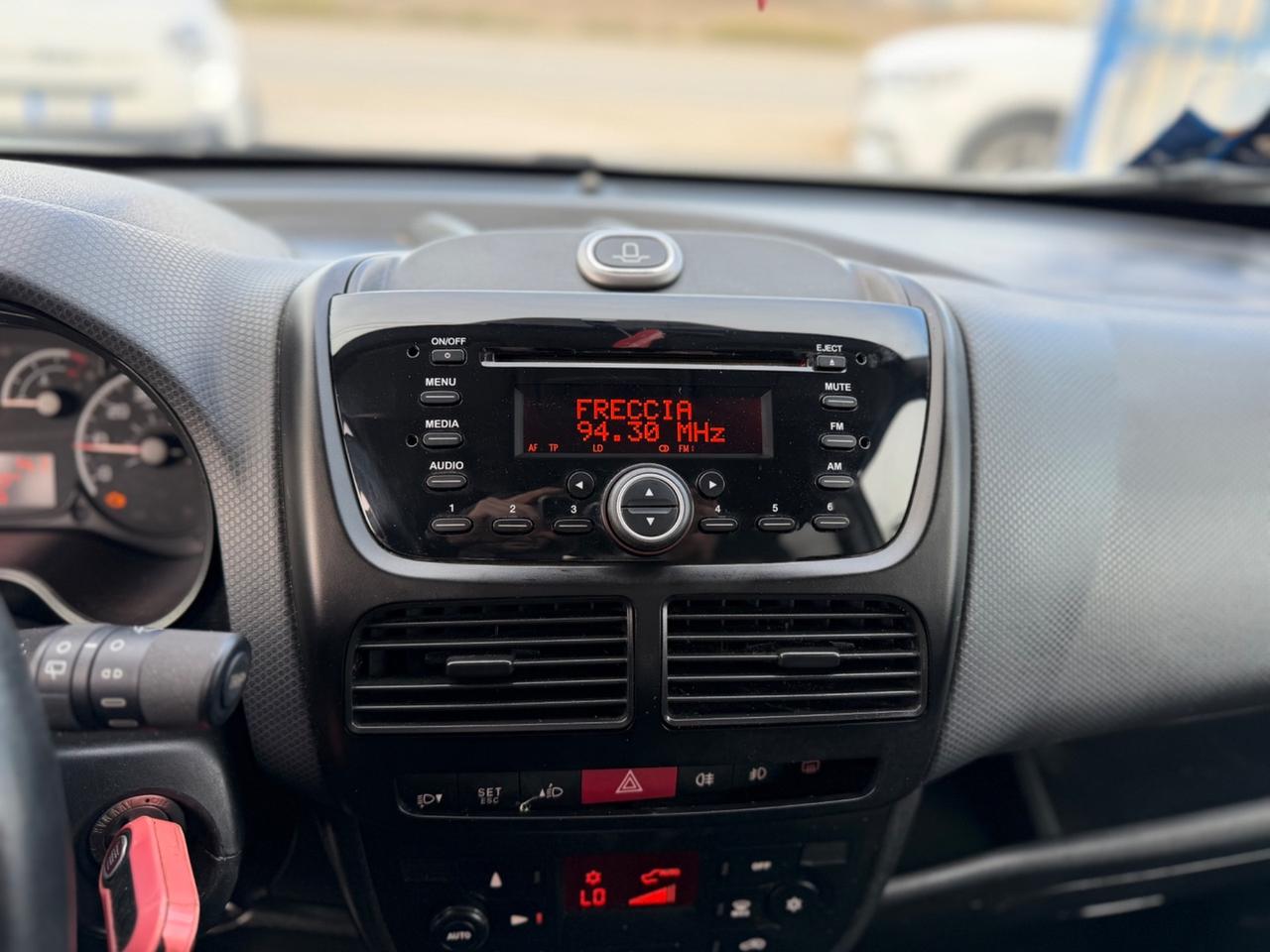 Fiat Doblò 1.4 T-Jet Emotion Metano “NUOVISSIMO”