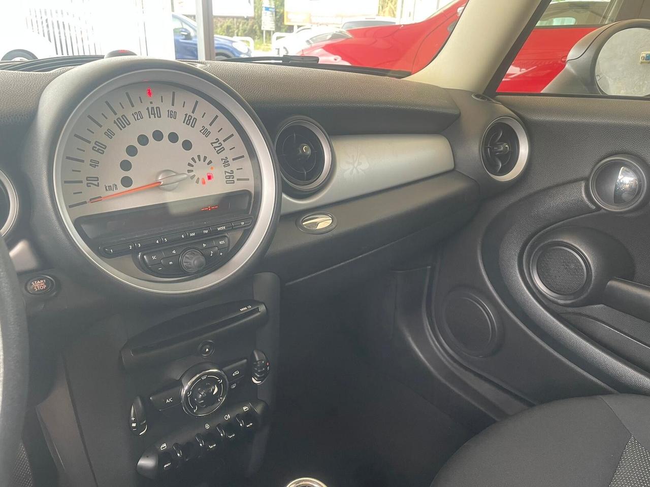Mini 1.6 16V One (55kW)