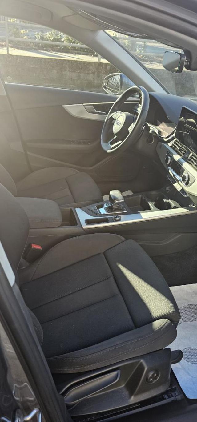 AUDI A4 Avant 40 TDI quattro S tronic Business Advanced