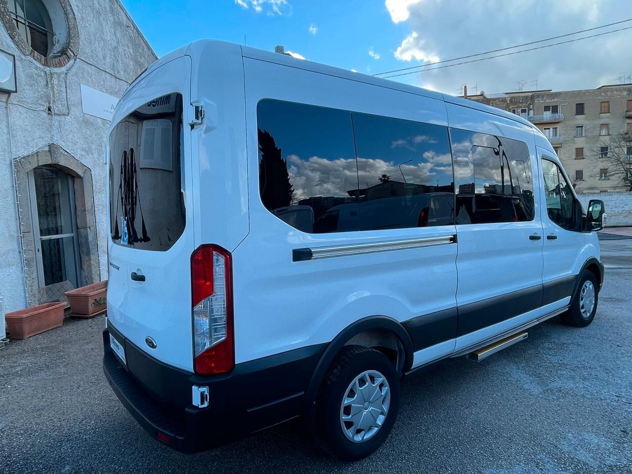 FORD TRANSIT KOMBI 9 POSTI TRASPORTO DISABILI 2021