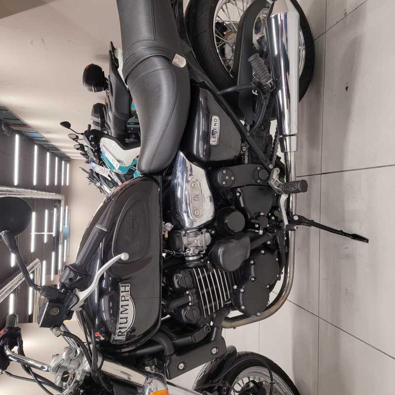 Triumph Legend TT 900 - 1999