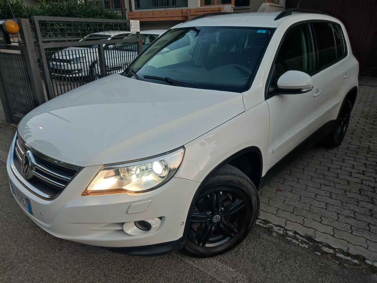 VOLKSWAGEN TIGUAN 2.0 DIESEL 4MOTION 4X4 COME NUOVA