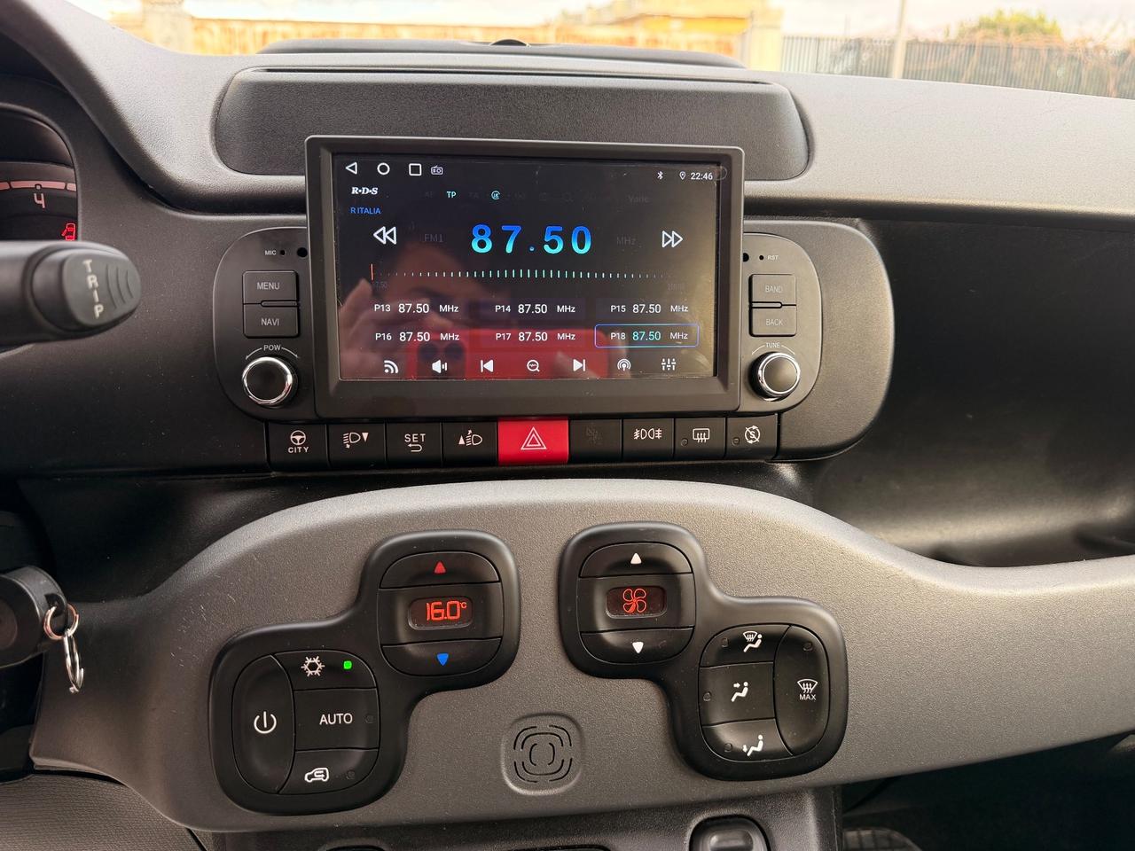 Fiat Panda 1.0 Hybrid City Cross CAR PLAY