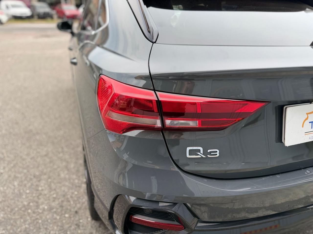 Audi Q3 Business 2.0 35 TDI #11754