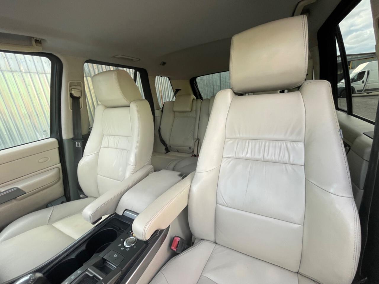 Land Range Rover Sport 2.7 TDV6 HSE