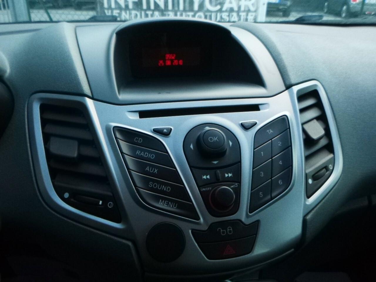 Ford Fiesta 1.4 5 porte Bz.- GPL Titanium