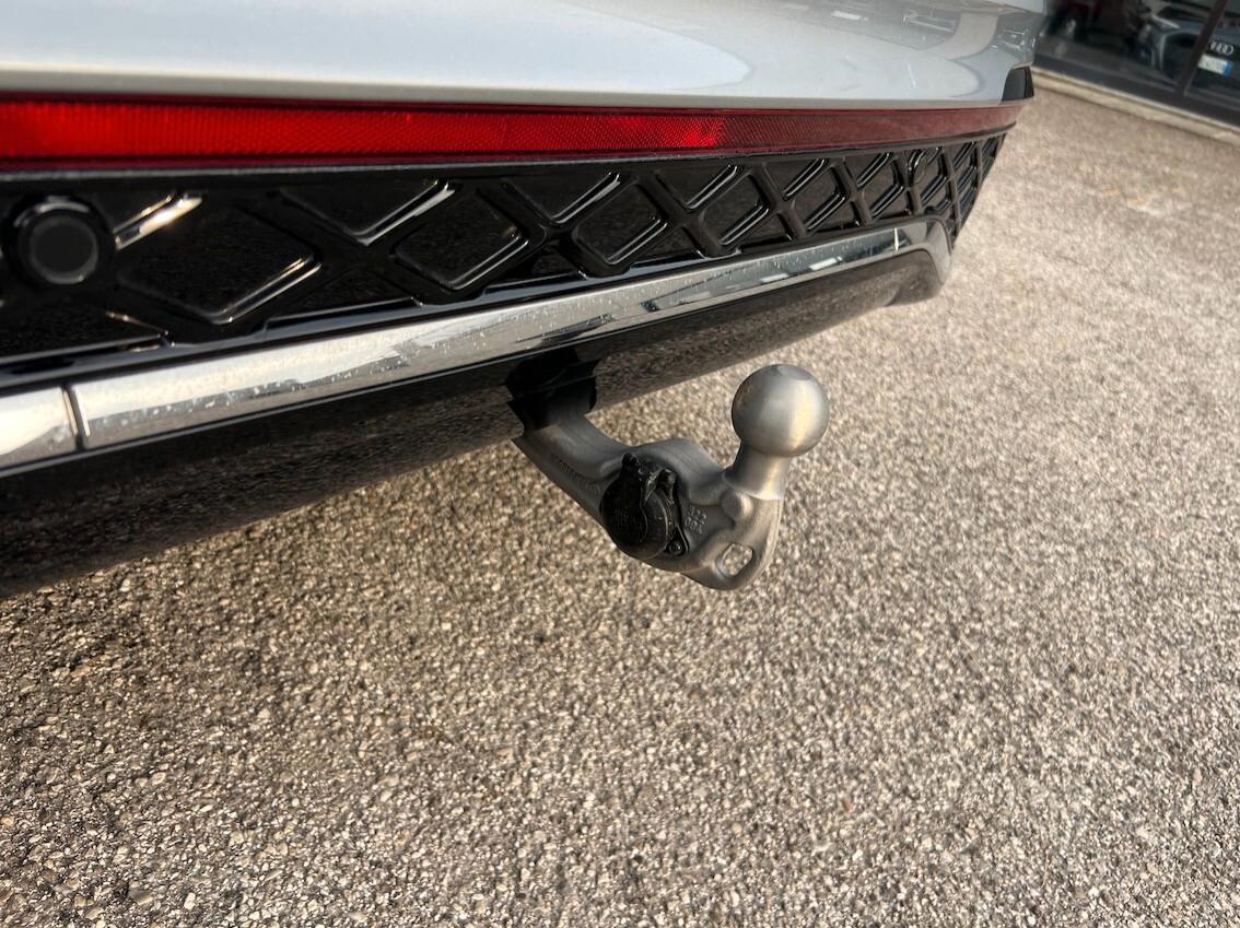 Volkswagen Tiguan 2.0 tdi R-Line Plus 150cv dsg Tetto Gancio Traino