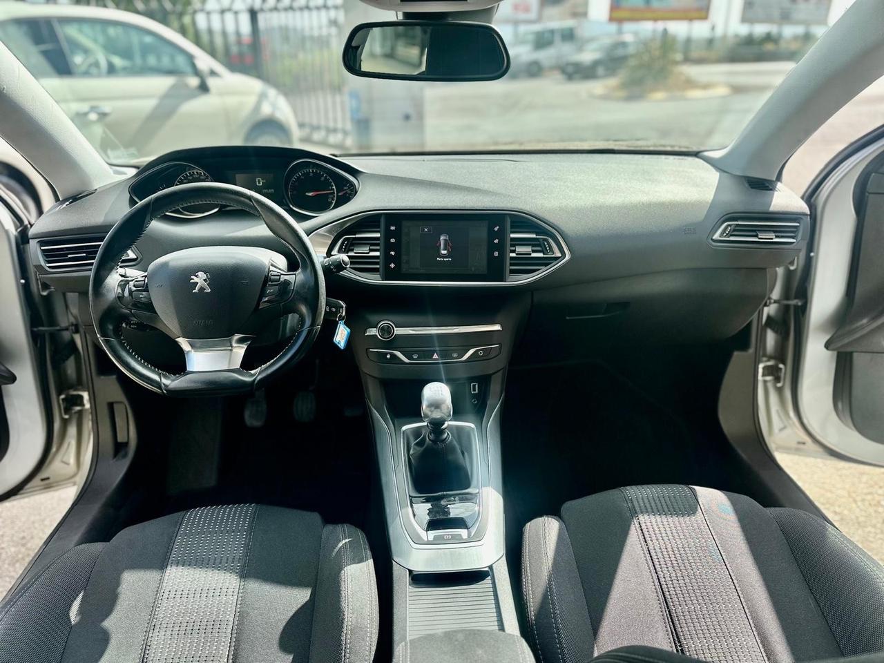 Peugeot 308 BlueHDi 120 S&S Allure