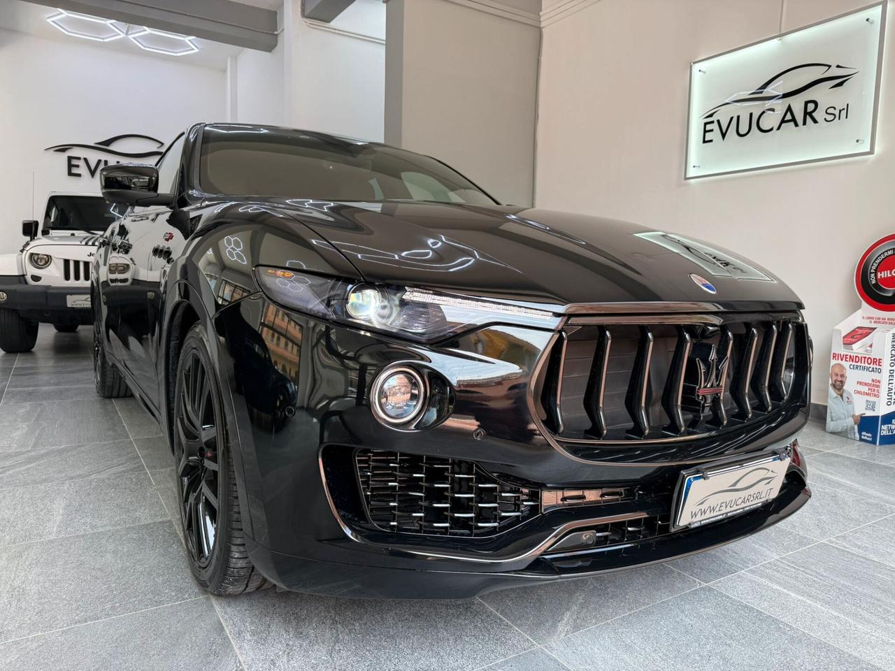 Maserati Levante V6 Diesel AWD 250cv Nerissimo Edition