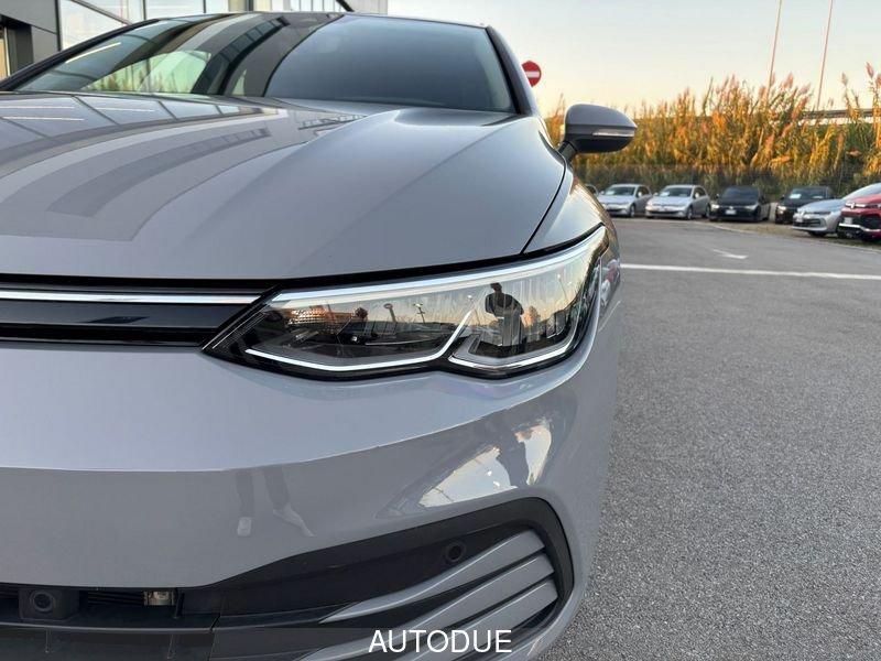 Volkswagen Golf VIII 2020 1.0 tsi evo Life 110cv