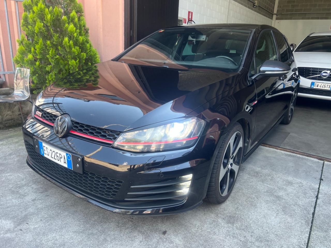 Volkswagen Golf GTI Golf GTI 2.0 TSI DSG 5p. BlueMotion Technology