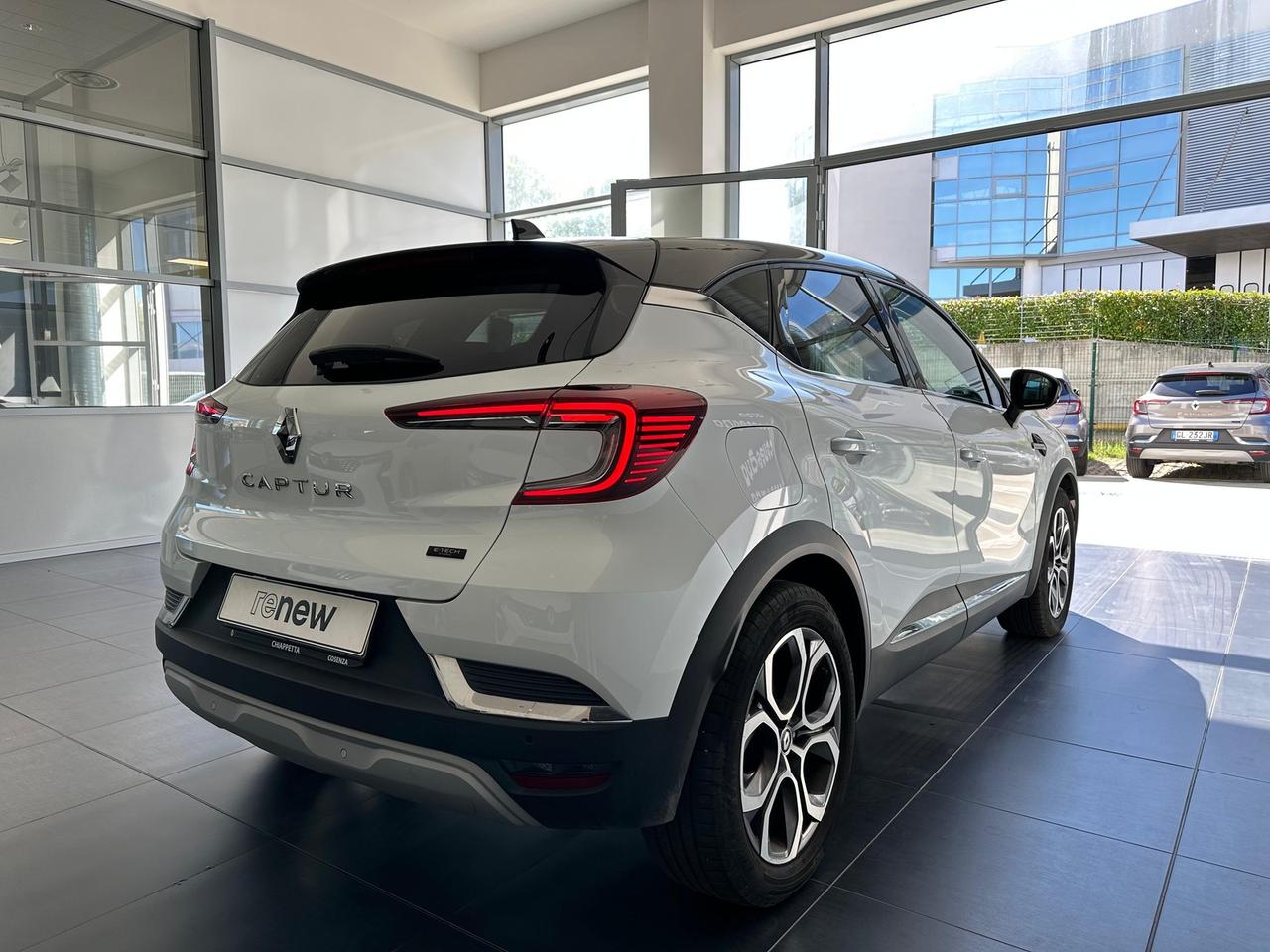 Renault Captur 1.6 e-tech full hybrid techno 145cv auto