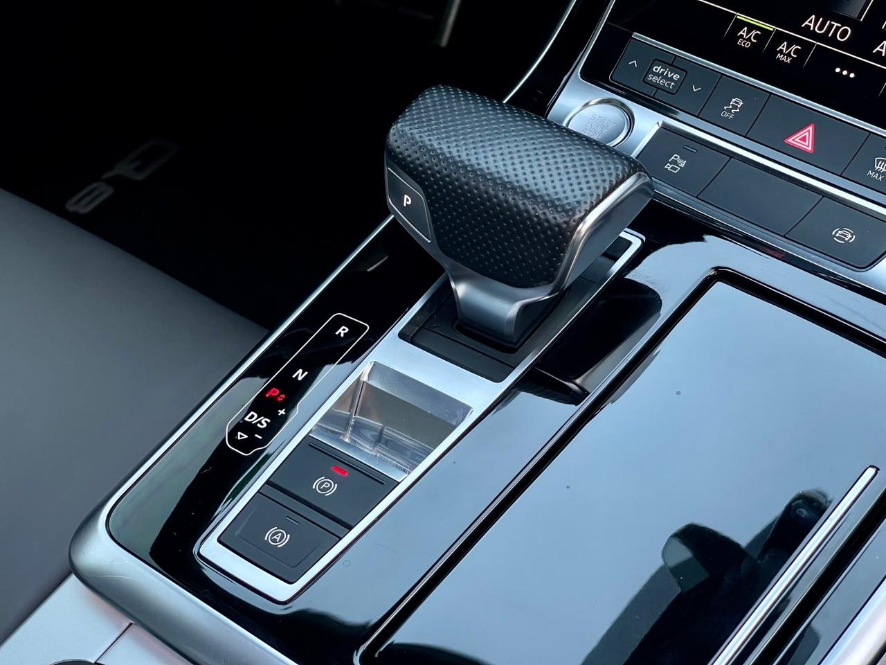 Audi Q8 50 TDI 286 CV Quattro S-Line IVA ESPOSTA