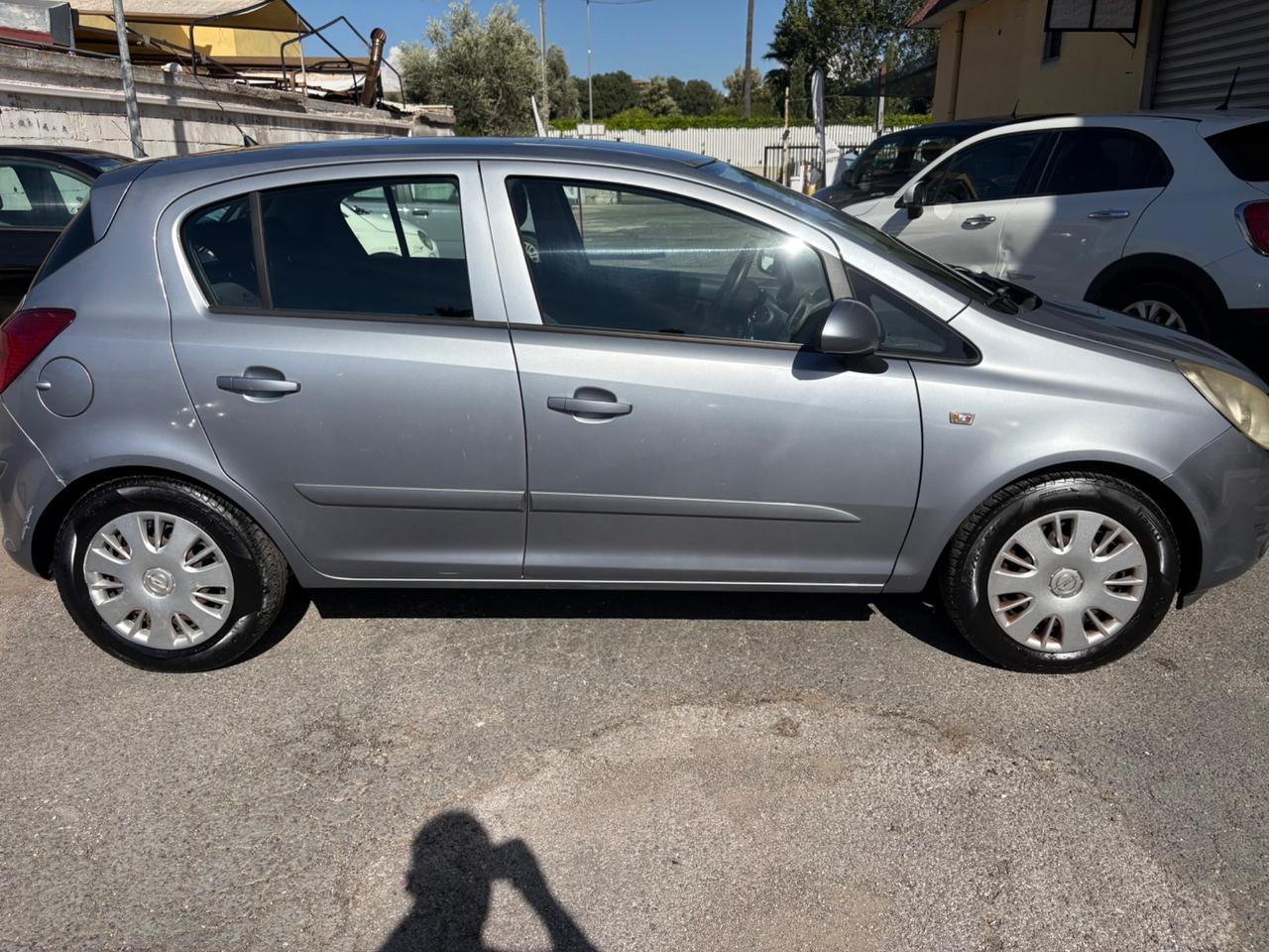Opel Corsa 1.2 5 porte enjoy