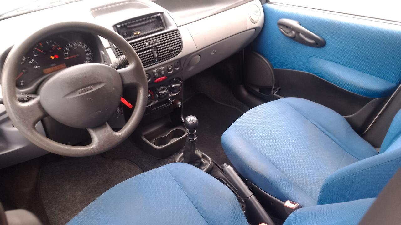 Fiat Punto 1.2i cat 5 porte 100milakm NEOP 2003