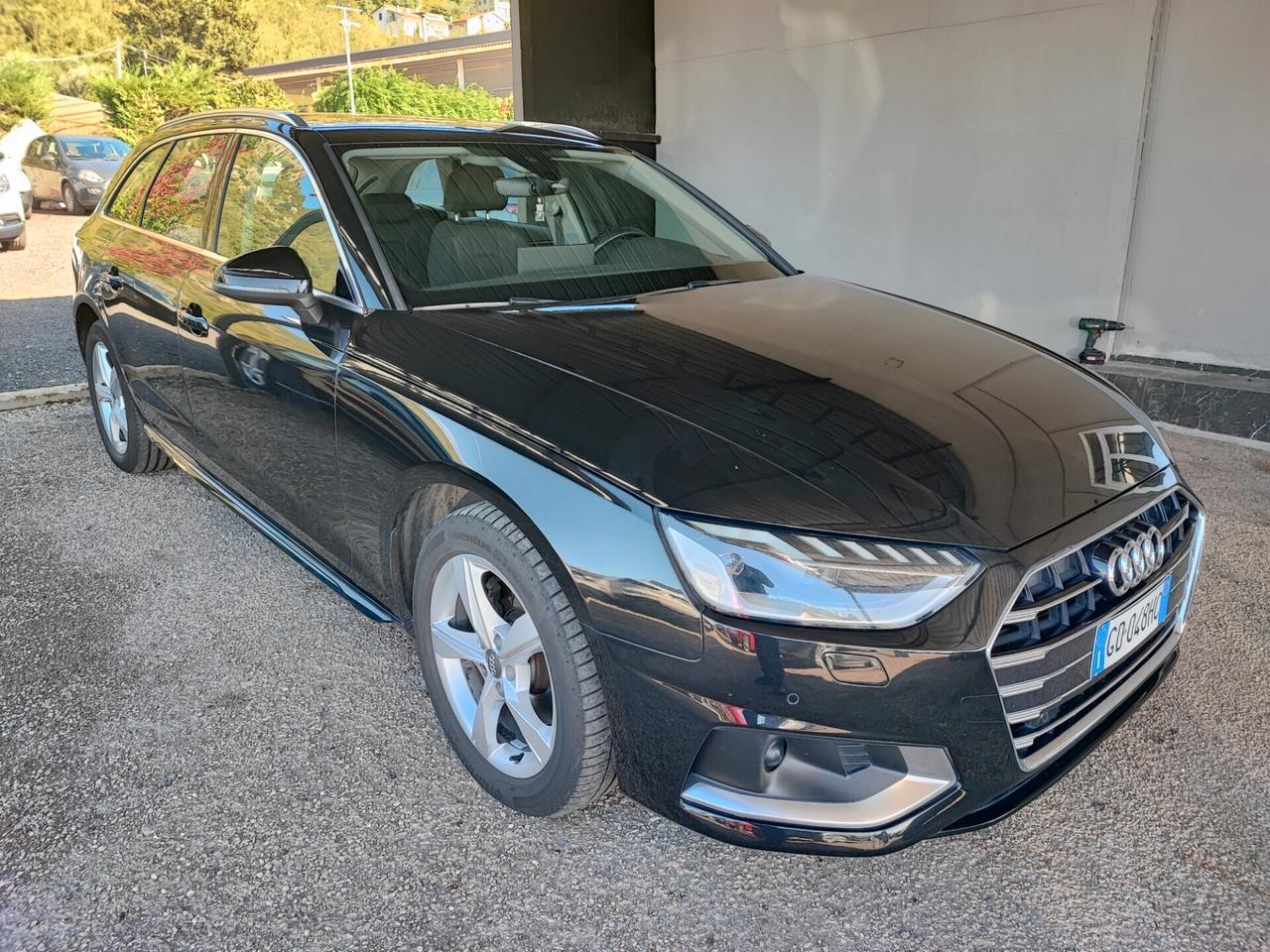 Audi A4 Avant 35 TDI/163 CV S tronic line edition