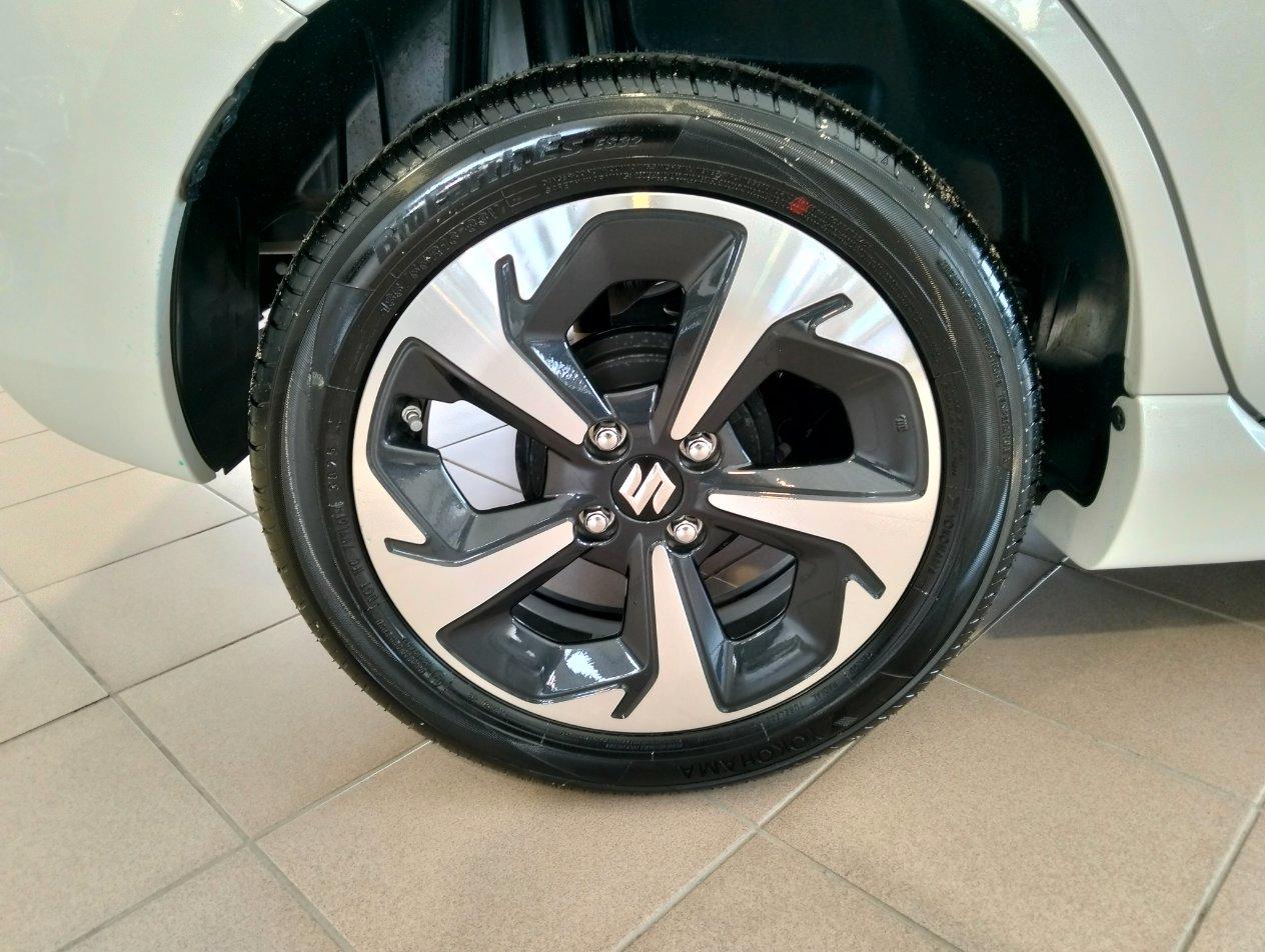 Suzuki Swift 1.2h Sakura 2wd 81cv cvt