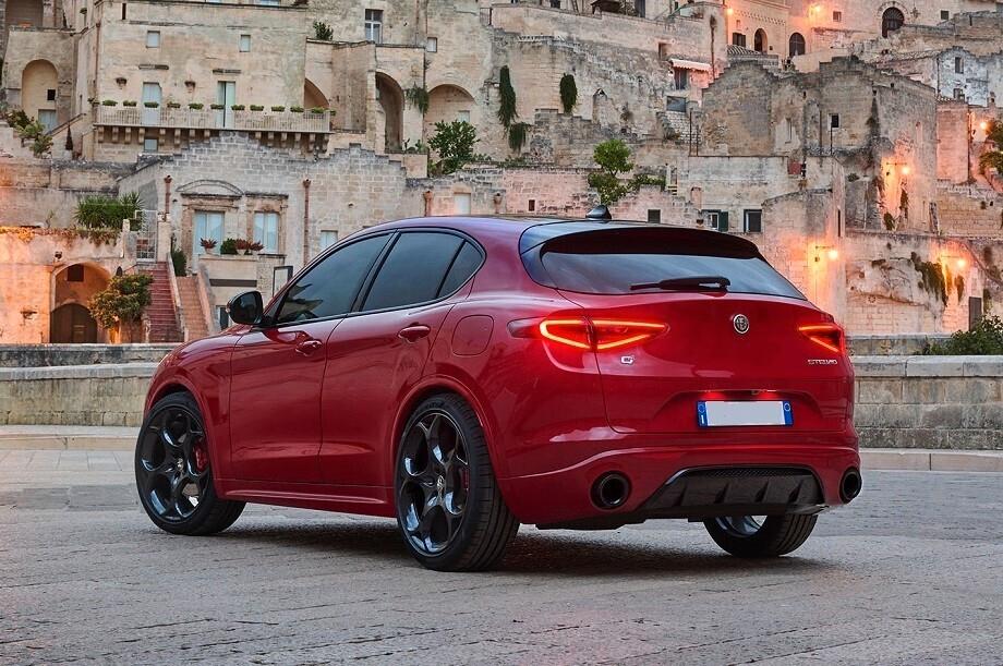 Alfa Romeo Stelvio 2.2 Turbodiesel 210 CV AT8 Q4 Tributo Italiano