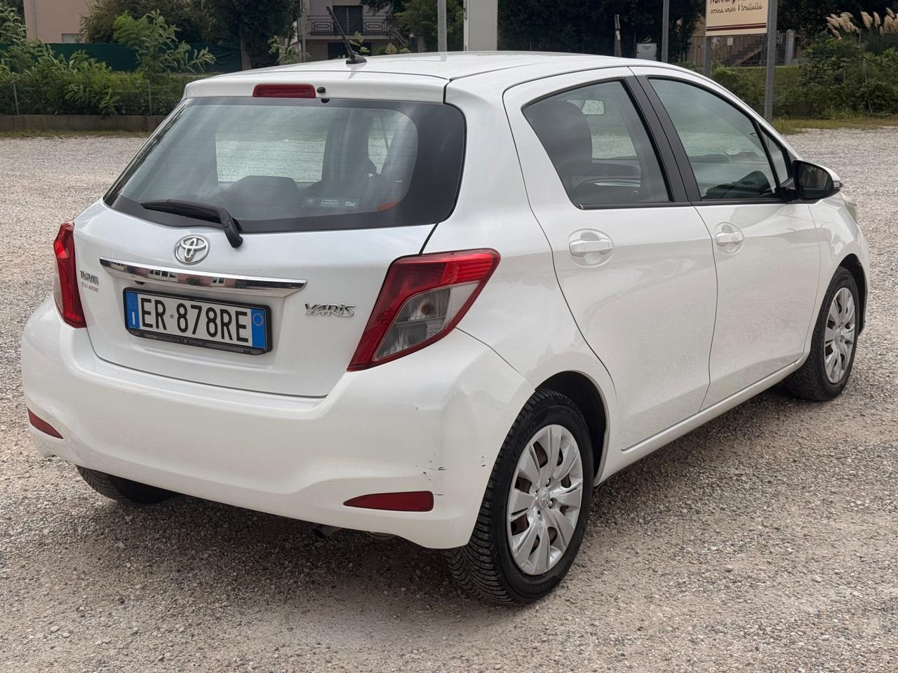 Toyota Yaris 1.0 5 porte Lounge