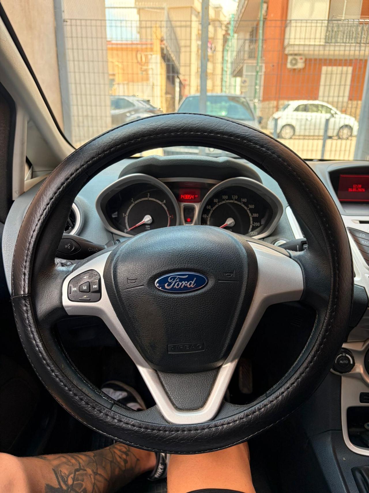Ford Fiesta 1.4 TDCI 70CV 5P TITANIUM